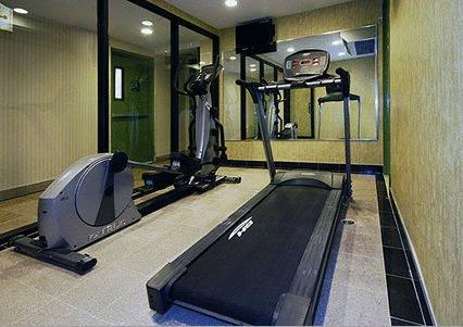 Quality Inn Jamaica Airtrain New York Bagian luar foto