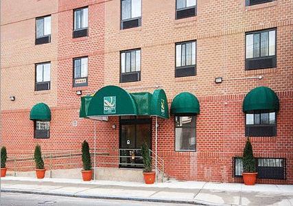 Quality Inn Jamaica Airtrain New York Bagian luar foto