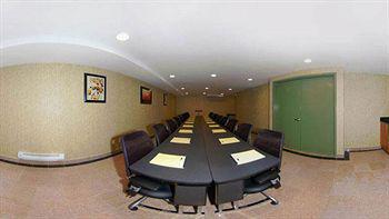 Quality Inn Jamaica Airtrain New York Bagian luar foto