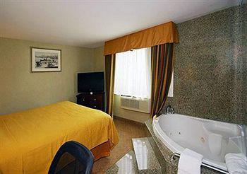Quality Inn Jamaica Airtrain New York Bagian luar foto